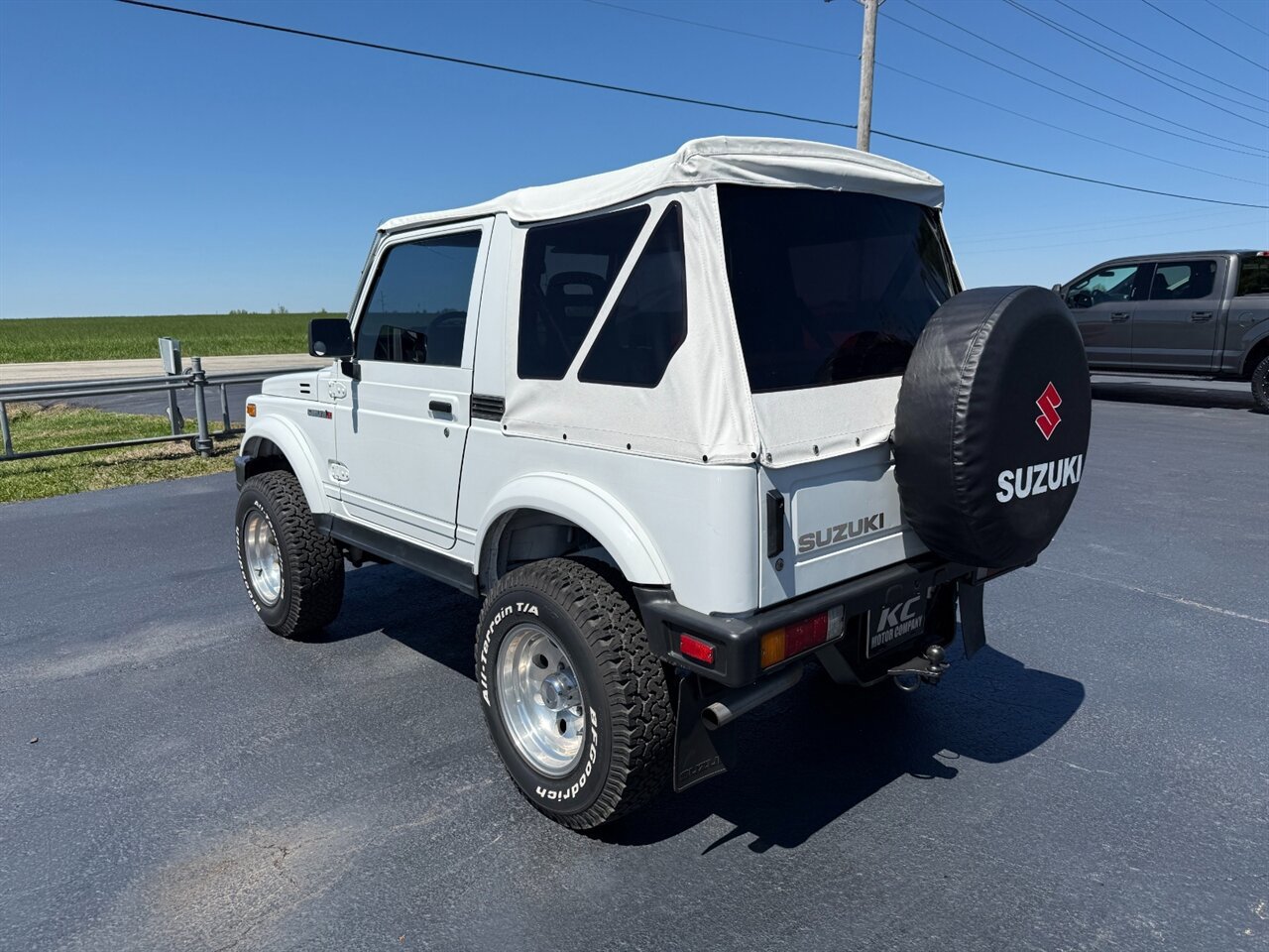 Used 1988 Suzuki Samurai 4WD Soft Top image 9