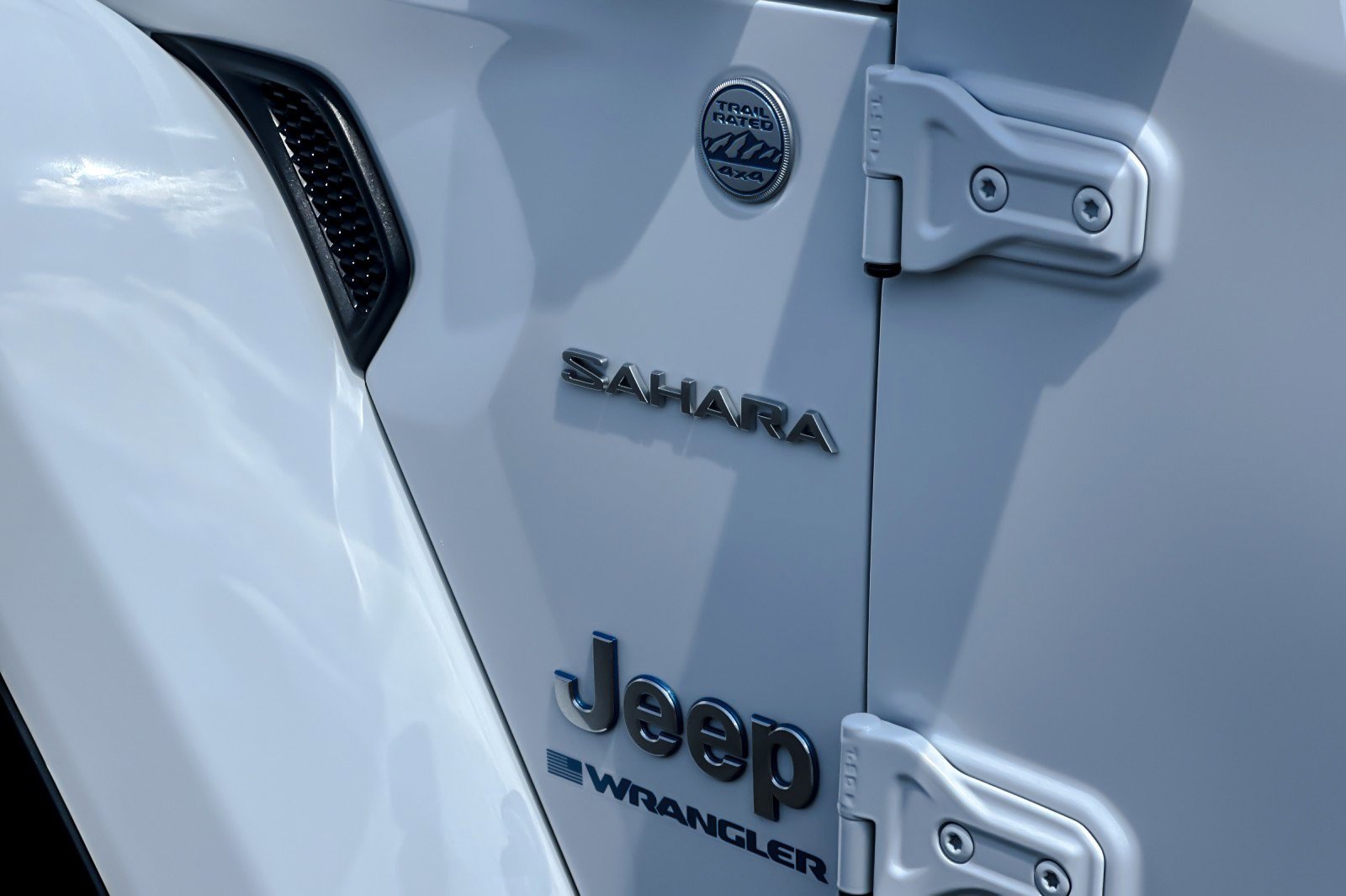 Used 2024 Jeep Wrangler Unlimited Sahara AWD/4WD image 26