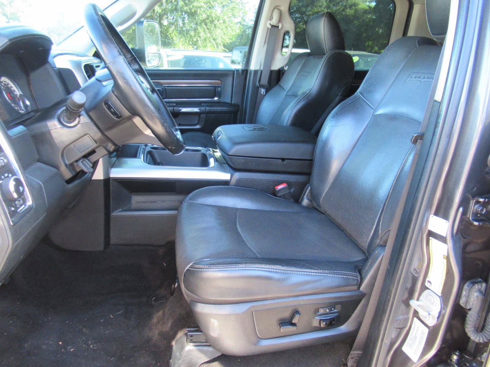 Used 2017 RAM 2500 Laramie w/ Sport Appearance Group AWD/4WD image 19