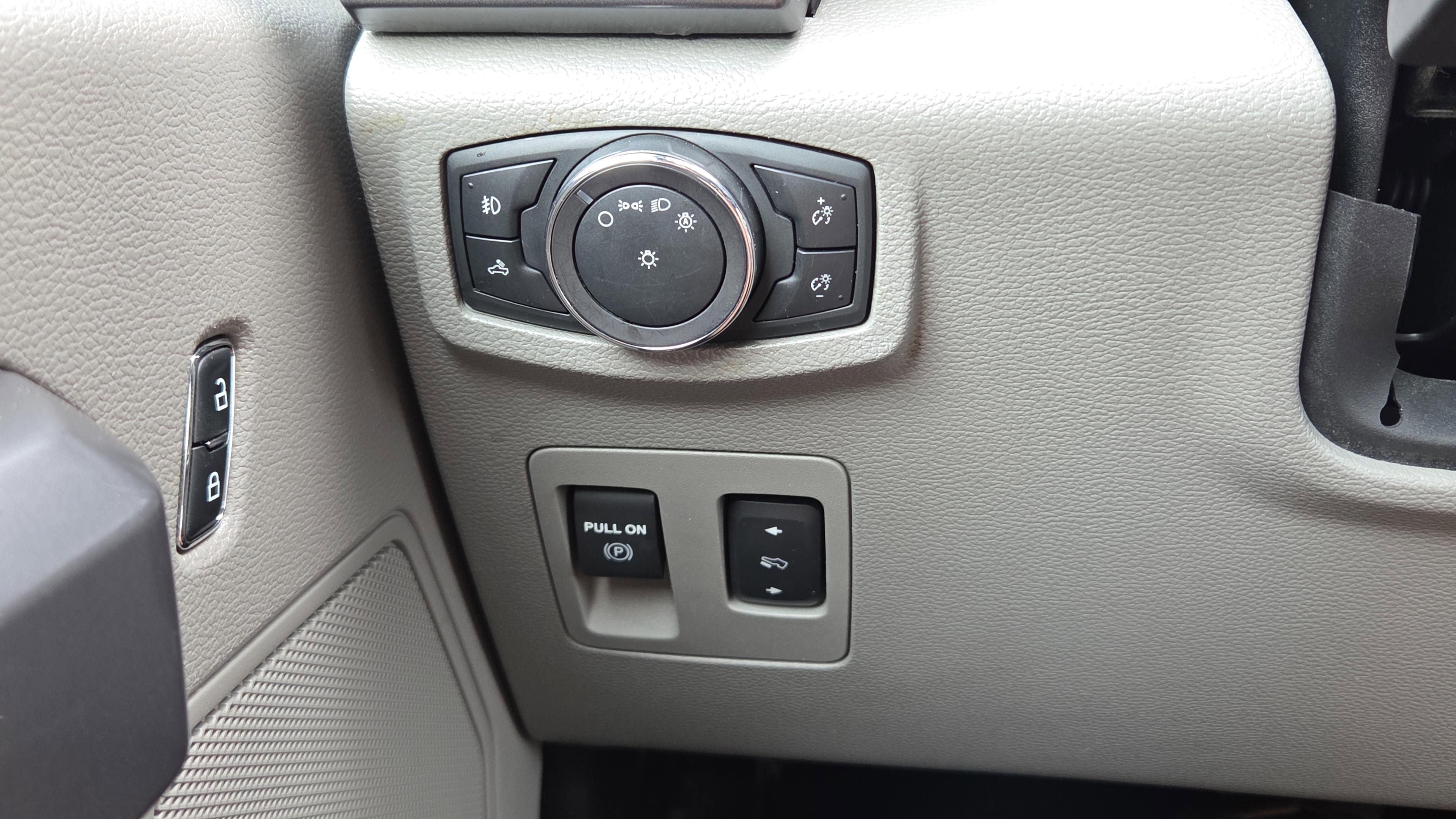 Used 2019 Ford F150 XLT w/ Equipment Group 302A Luxury image 27