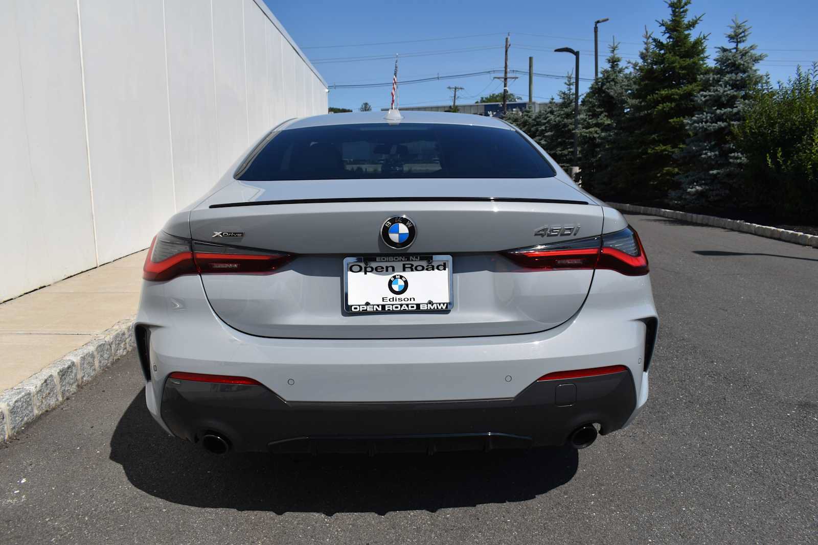 Used 2024 BMW 430i xDrive Coupe w/ M Sport Package AWD/4WD image 6
