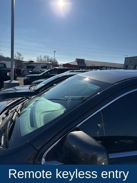 Used 2015 Jeep Grand Cherokee Altitude AWD/4WD image 17