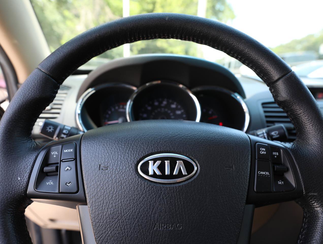 Used 2012 Kia Sorento EX w/ EX V6 Premium Pkg AWD/4WD image 26