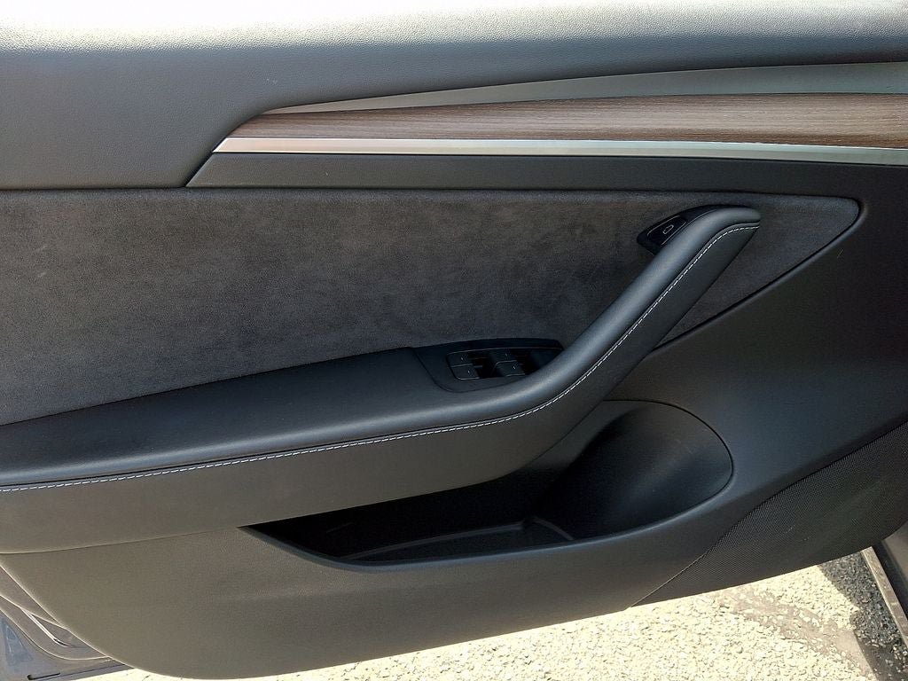 Used 2023 Tesla Model 3 Standard Range RWD image 12