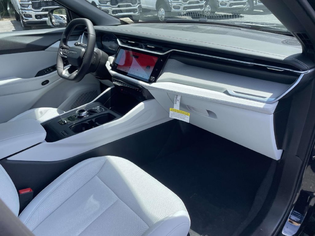 New 2026 Jeep Cherokee Laredo AWD/4WD image 15