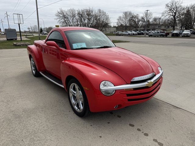 Used 2005 Chevrolet SSR w/ Preferred Equipment Group RWD image 2