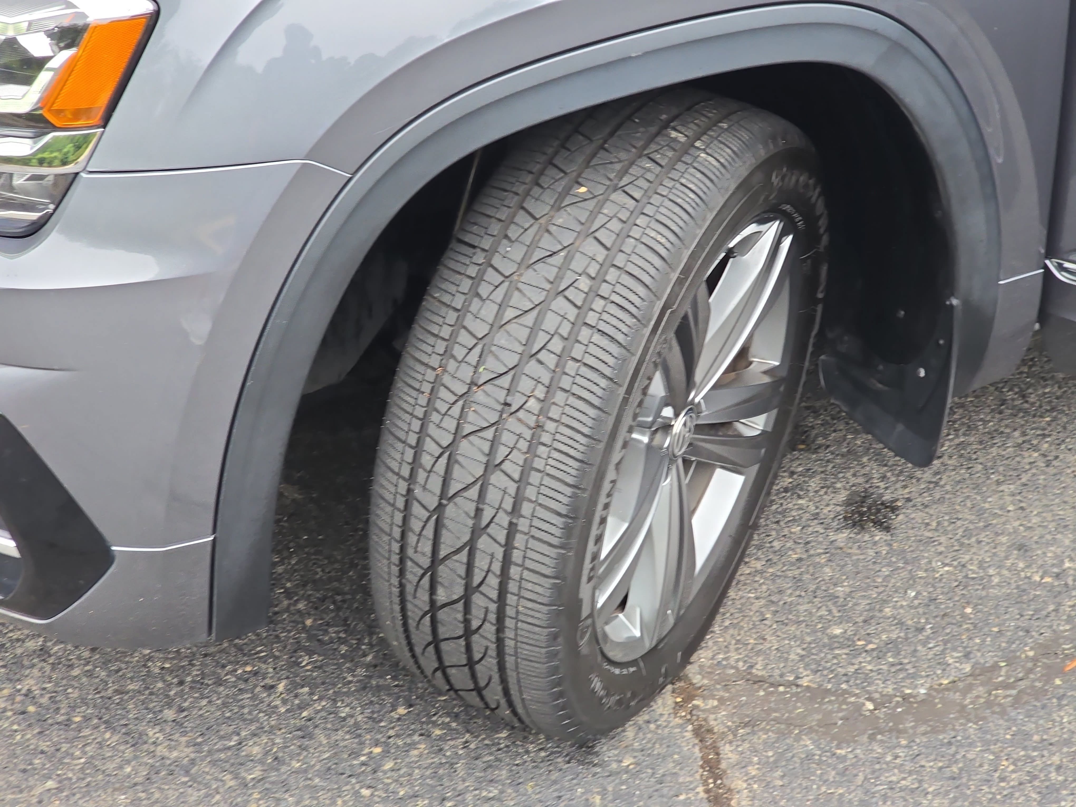 Used 2019 Volkswagen Atlas SE FWD image 34