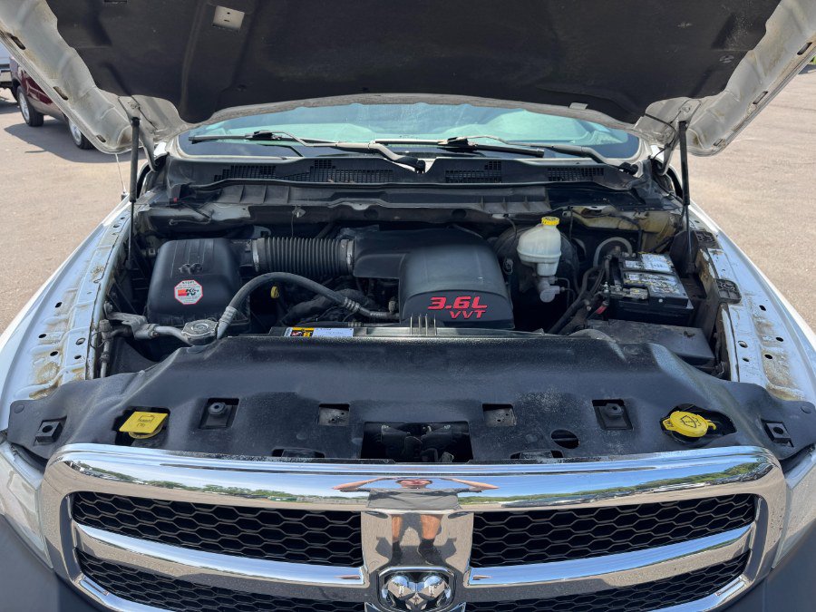 Used 2014 RAM 1500 ST w/ SXT Appearance Group AWD/4WD image 22