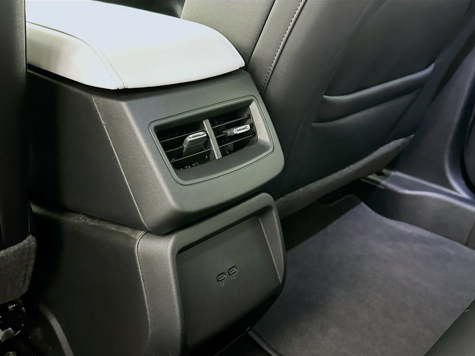 New 2026 Chevrolet Equinox EV LT AWD/4WD image 26