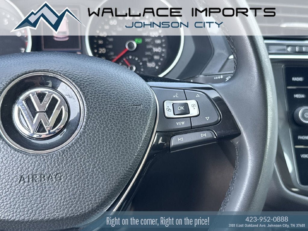 Used 2020 Volkswagen Tiguan SEL FWD image 30