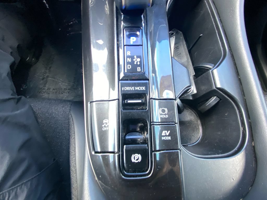 Used 2024 Toyota Crown AWD/4WD image 26