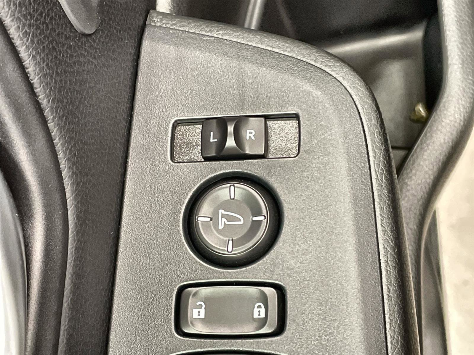 New 2025 Honda Pilot EX-L image 15