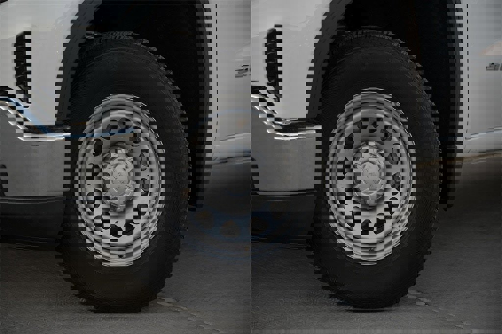 Used 2024 GMC Sierra 1500 Pro image 2