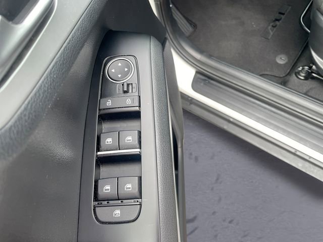 Used 2023 Kia Soul LX w/ LX Technology Package image 16