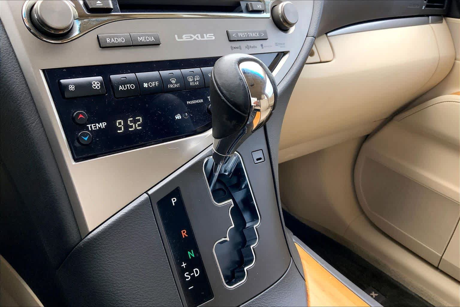 Used 2015 Lexus RX 450h FWD image 35