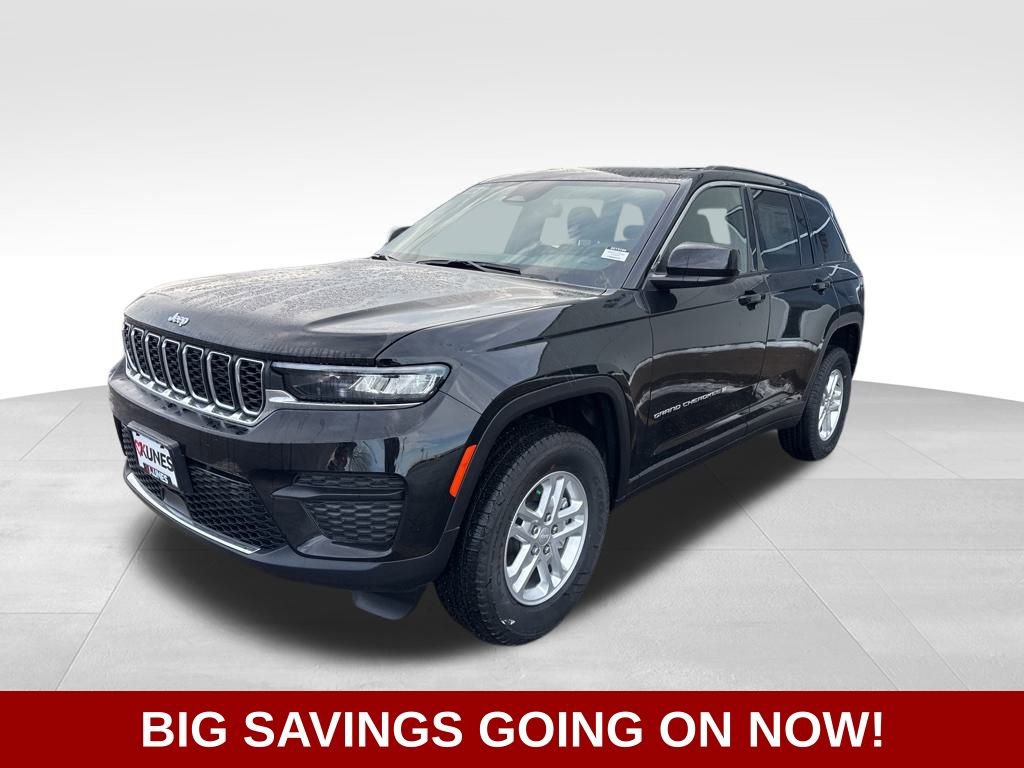 New 2025 Jeep Grand Cherokee Laredo AWD/4WD image 4