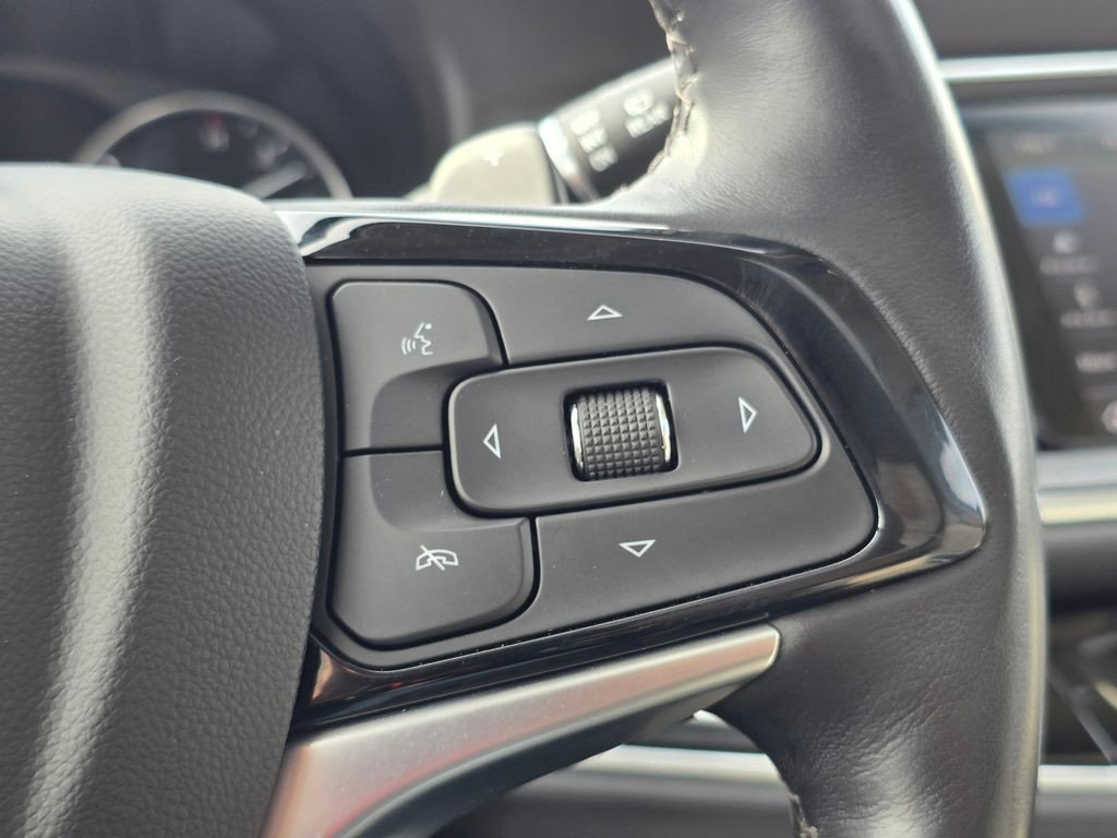 Used 2023 Buick Enclave Avenir w/ Avenir Technology Package AWD/4WD image 34