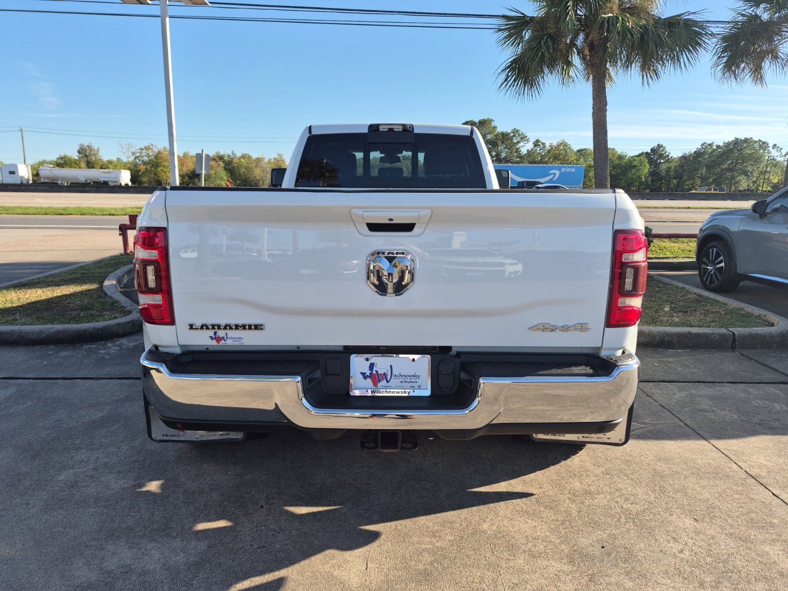Used 2024 RAM 3500 Laramie w/ Chrome Bumper Package AWD/4WD image 9