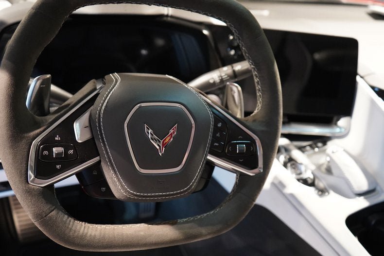 Used 2023 Chevrolet Corvette Stingray Premium Conv w/ Z51 Performance Package RWD image 38