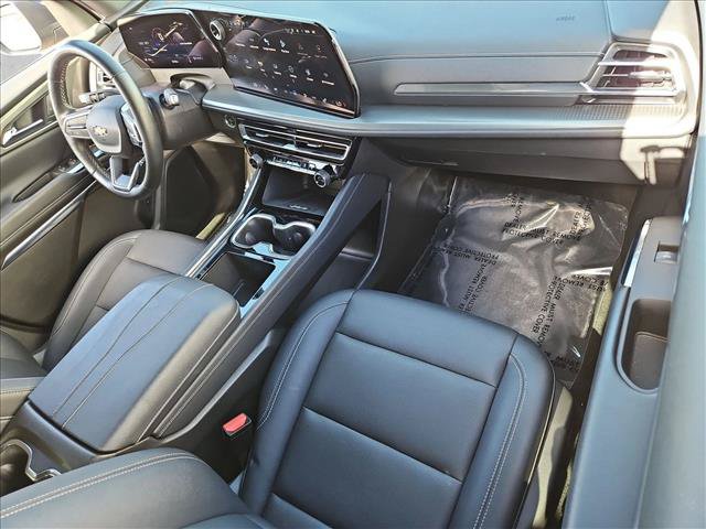 Used 2025 Chevrolet Traverse LT FWD image 22