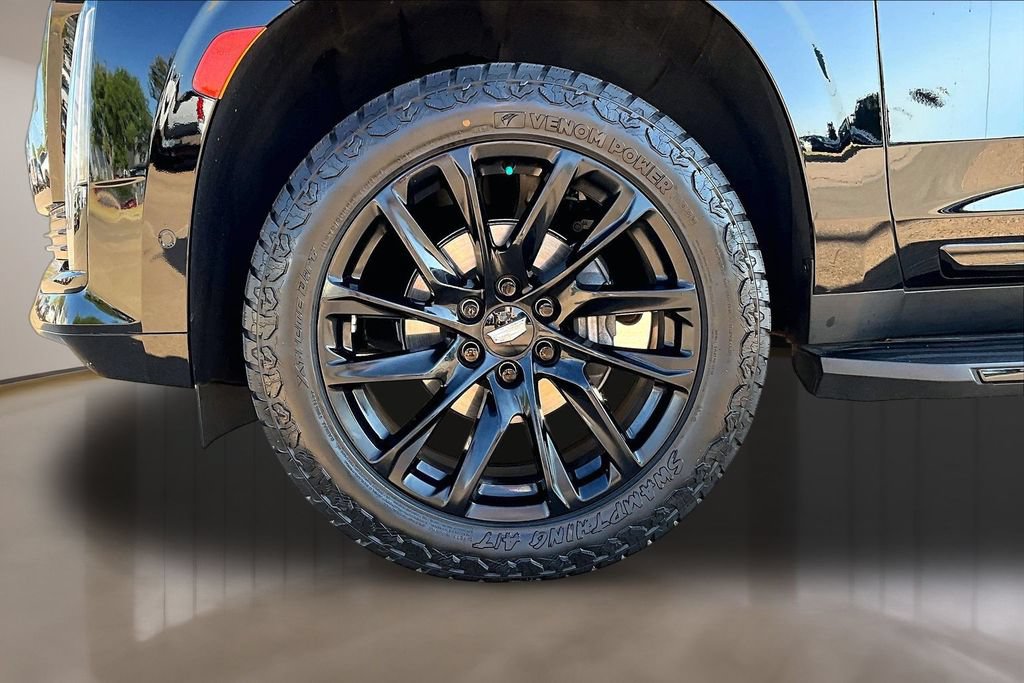 Used 2022 Cadillac Escalade Sport w/ Touring Package AWD/4WD image 8