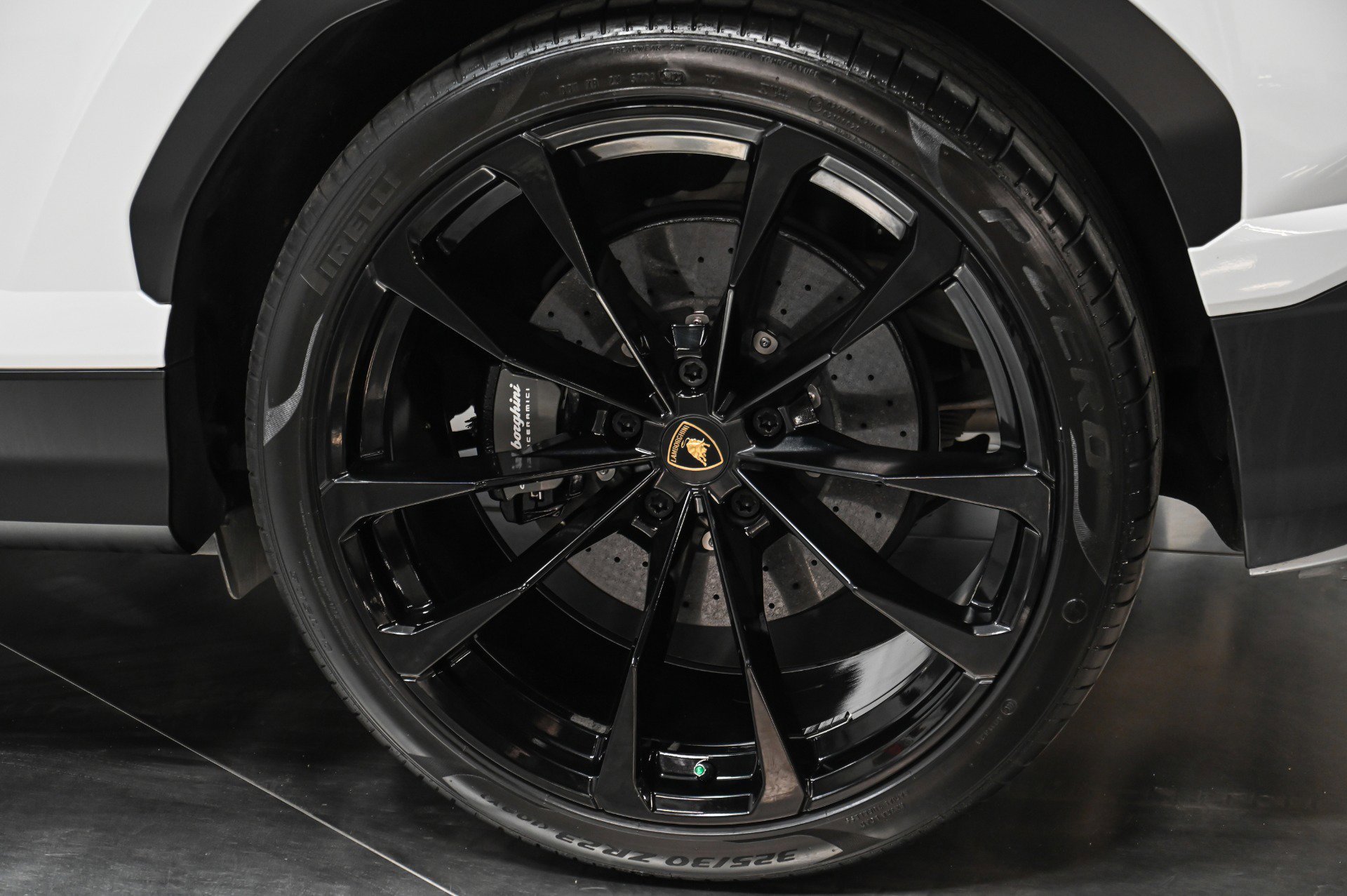 Used 2020 Lamborghini Urus image 71