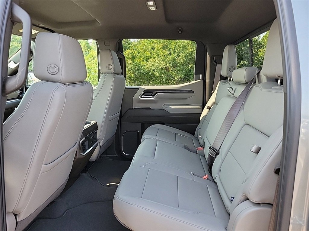 New 2026 GMC Sierra 1500 SLT w/ SLT Convenience Package image 11