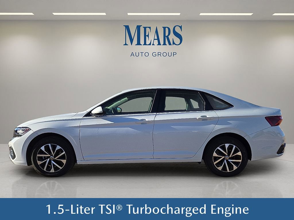 Used 2024 Volkswagen Jetta S image 3