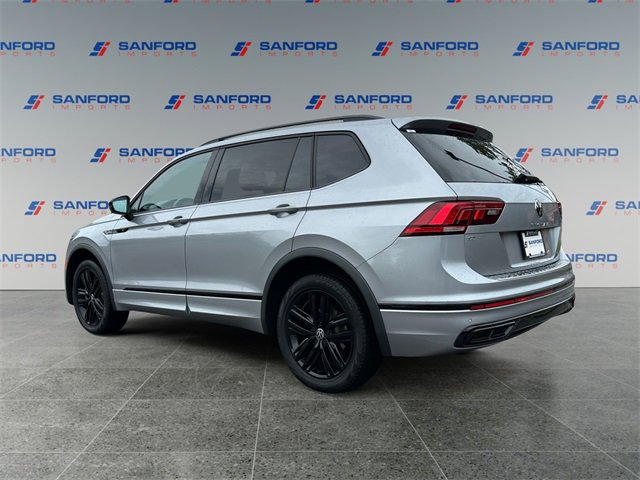 Used 2022 Volkswagen Tiguan SE R-Line image 3