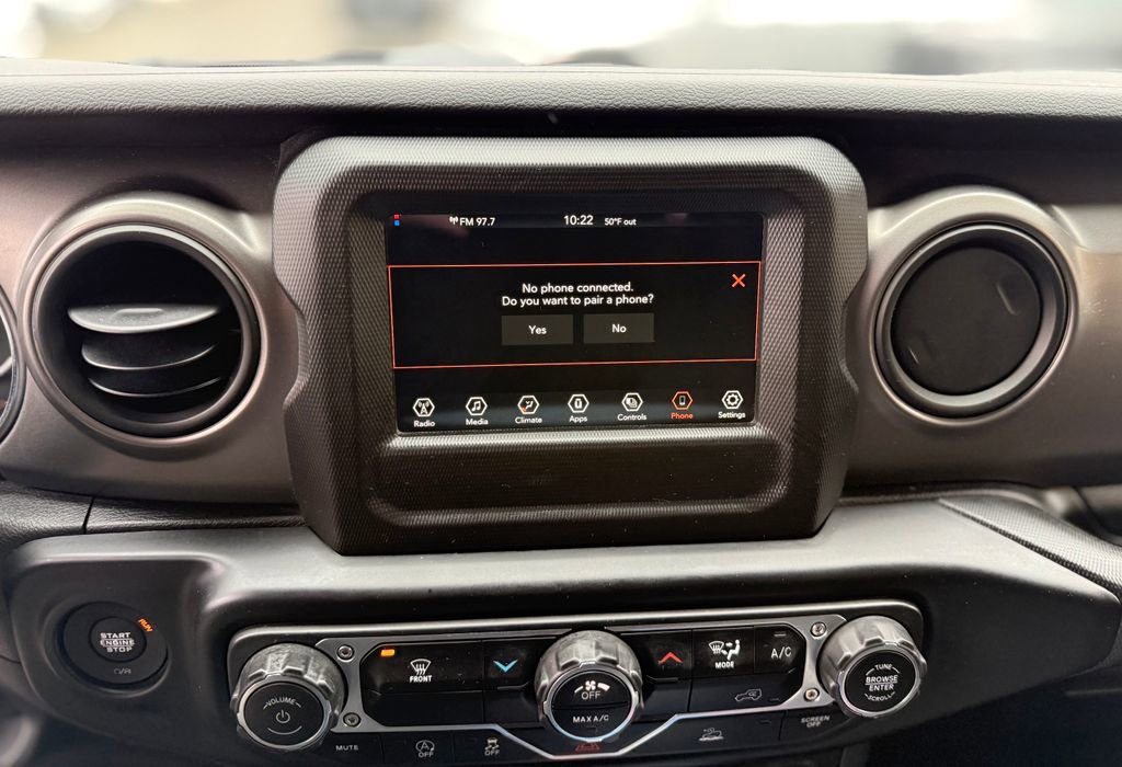 Used 2022 Jeep Gladiator Sport AWD/4WD image 15