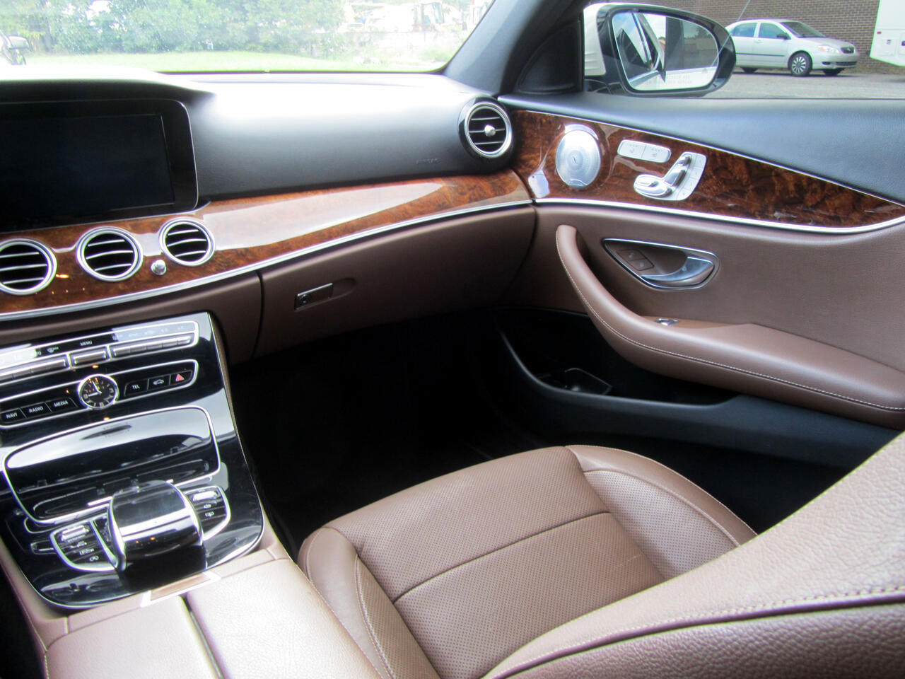 Used 2017 Mercedes-Benz E 300 image 14