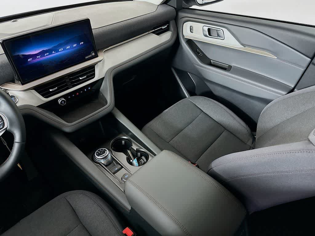 New 2026 Ford Explorer Active RWD image 11