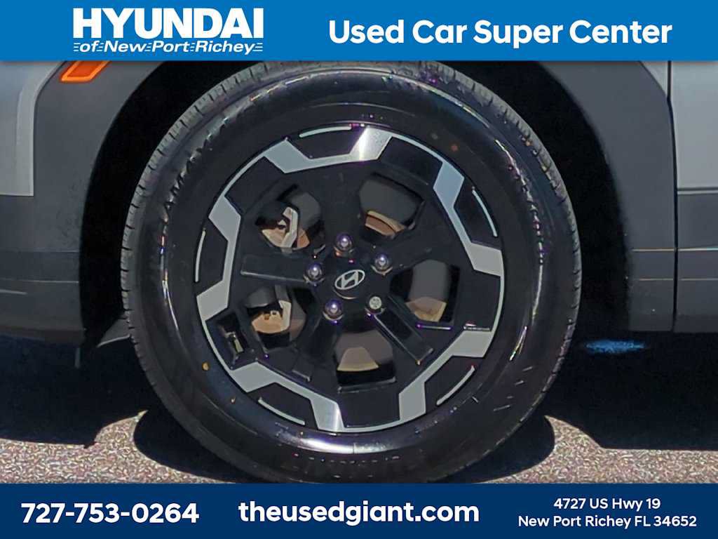 Used 2025 Hyundai Santa Fe SEL FWD image 10