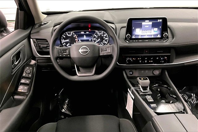 New 2026 Nissan Rogue S image 18