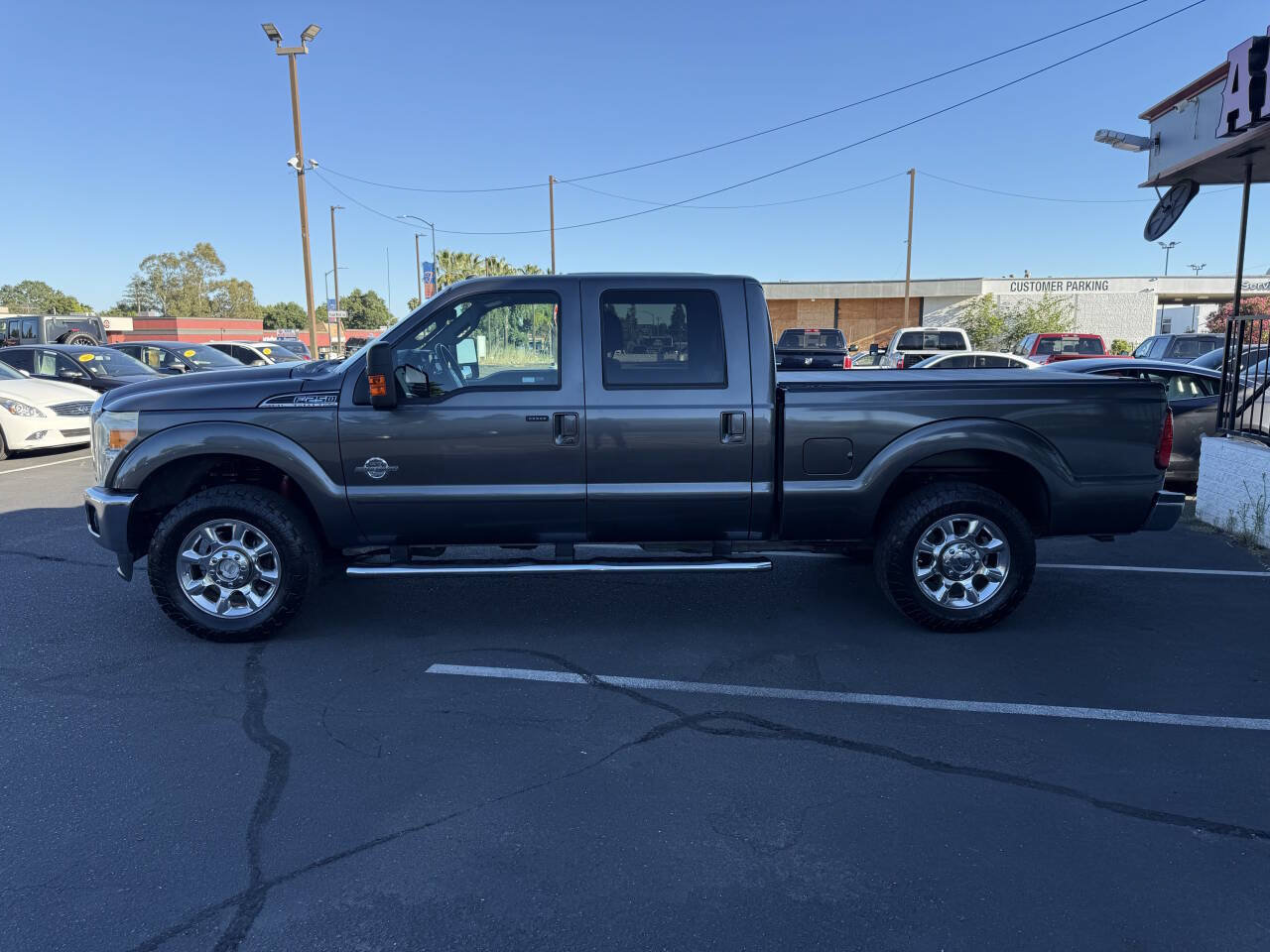 Used 2015 Ford F250 Lariat w/ Lariat Ultimate Package AWD/4WD image 6