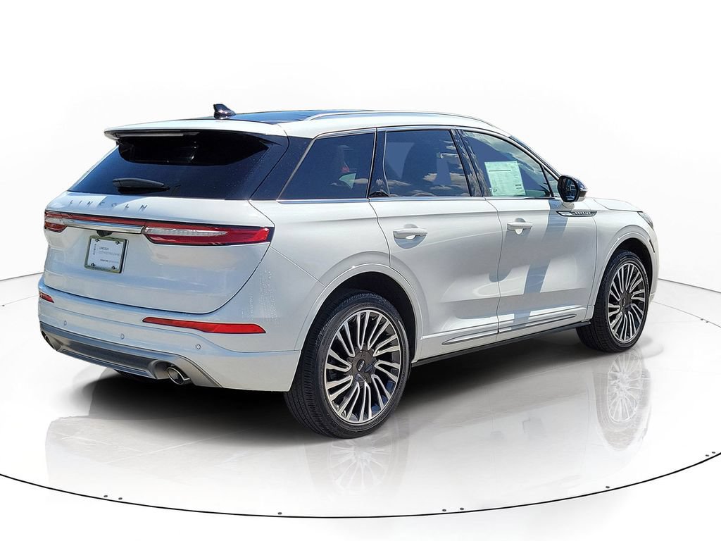 Certified 2022 Lincoln Corsair Reserve w/ Sport Package AWD/4WD image 3