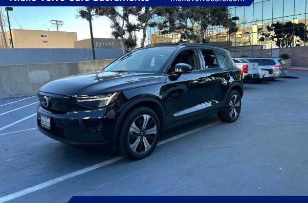 Used 2023 Volvo XC40 Recharge Plus w/ Protection Package Premier