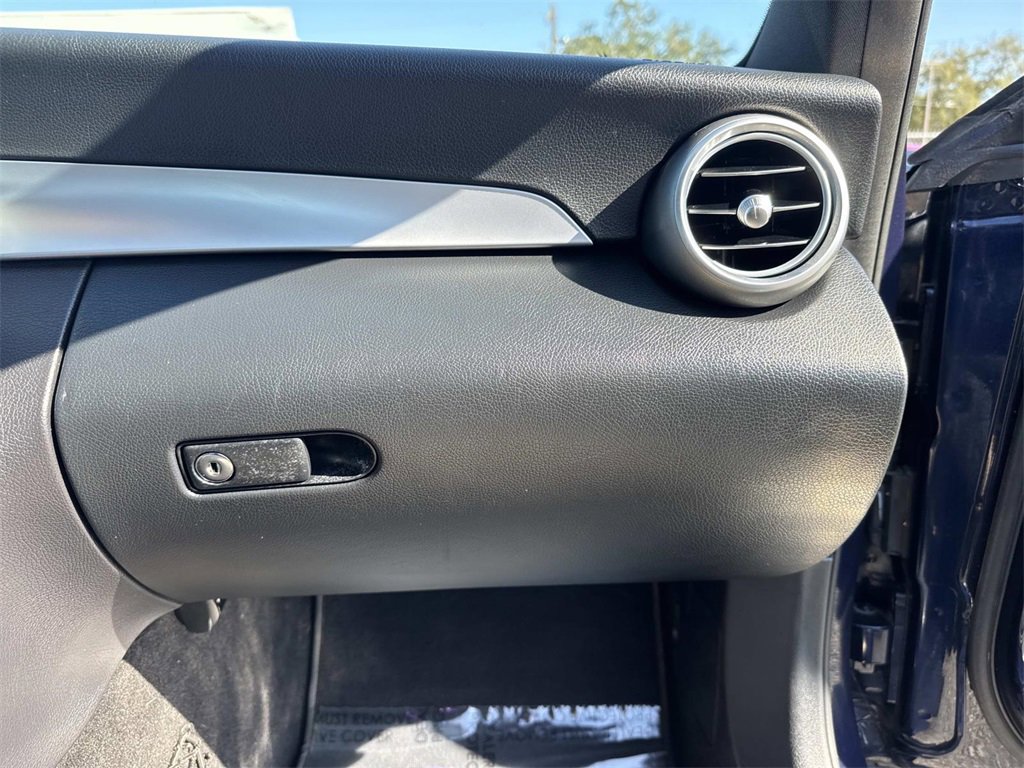 Used 2020 Mercedes-Benz C 300 4MATIC Sedan image 31