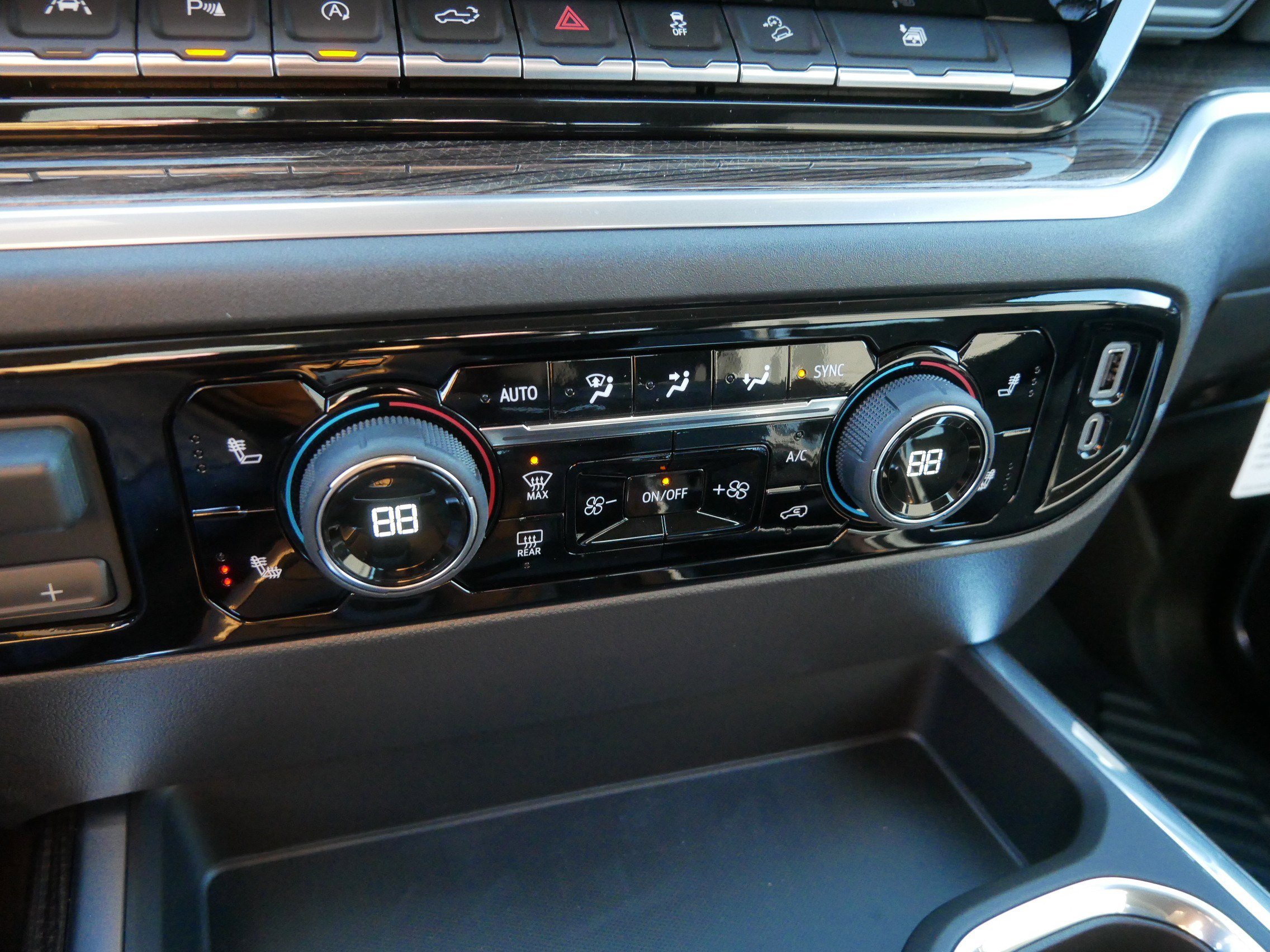 New 2026 Chevrolet Silverado 1500 LT Trail Boss w/ Safety Package image 19