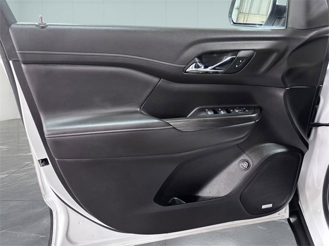 Used 2023 GMC Acadia SLT image 12