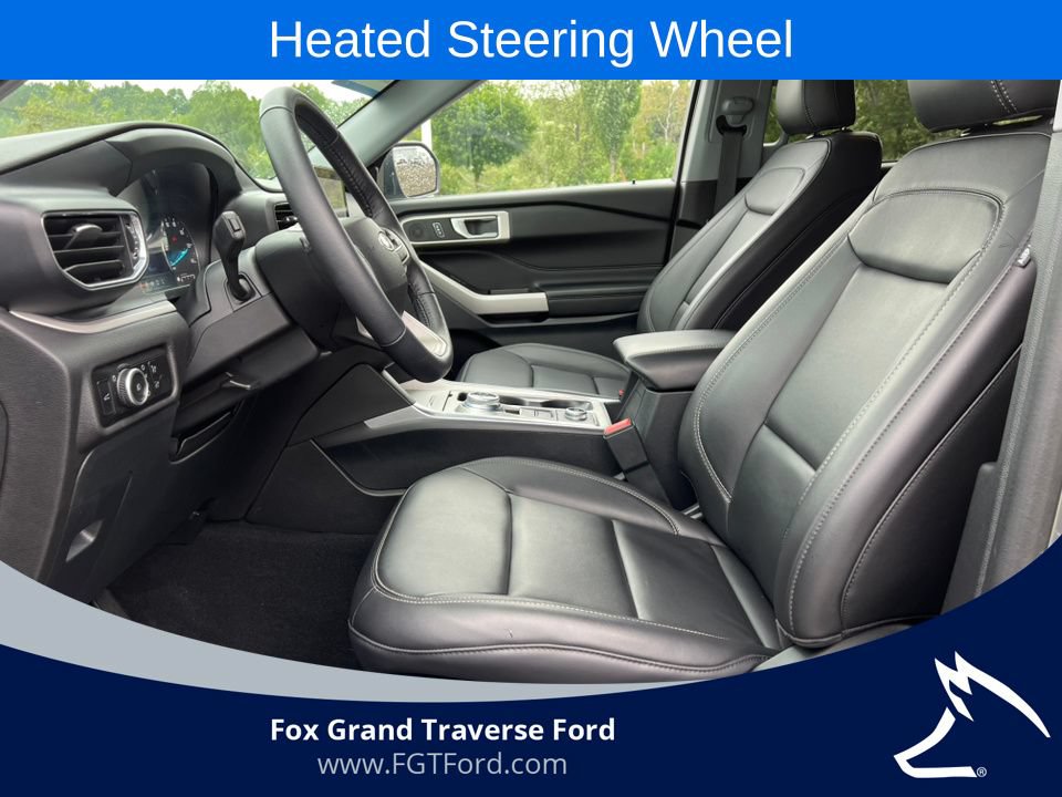 Certified 2023 Ford Explorer XLT w/ Equipment Group 202A AWD/4WD image 3