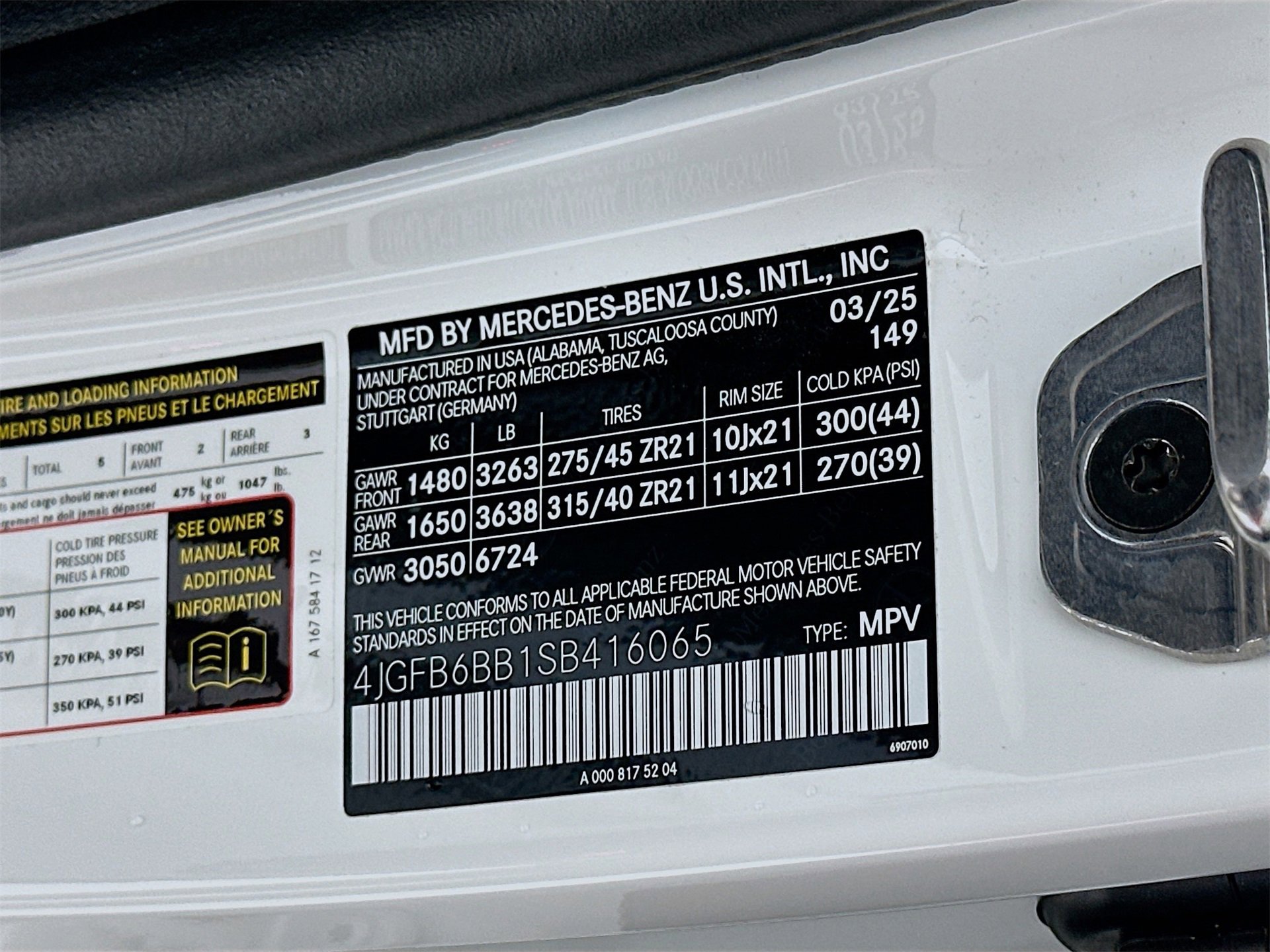 Certified 2025 Mercedes-Benz GLE 53 AMG 4MATIC image 35