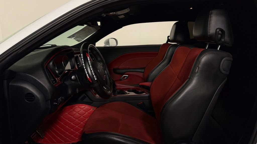 Used 2018 Dodge Challenger R/T Plus RWD image 13