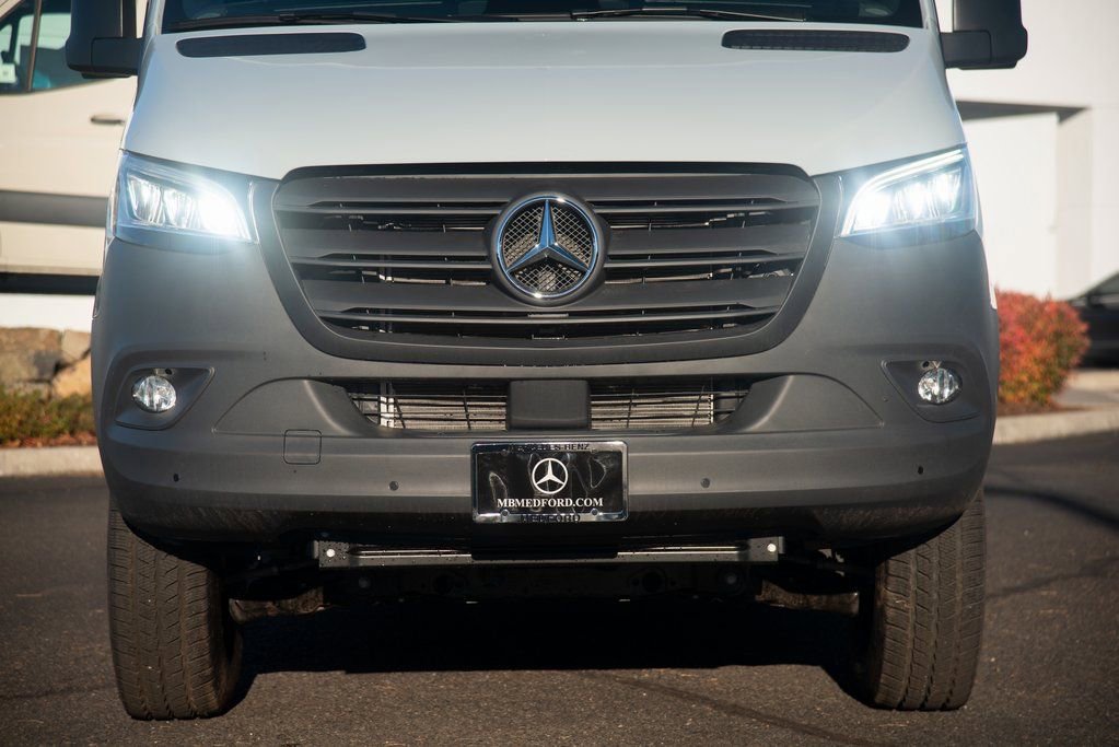 New 2025 Mercedes-Benz Sprinter 2500 image 13