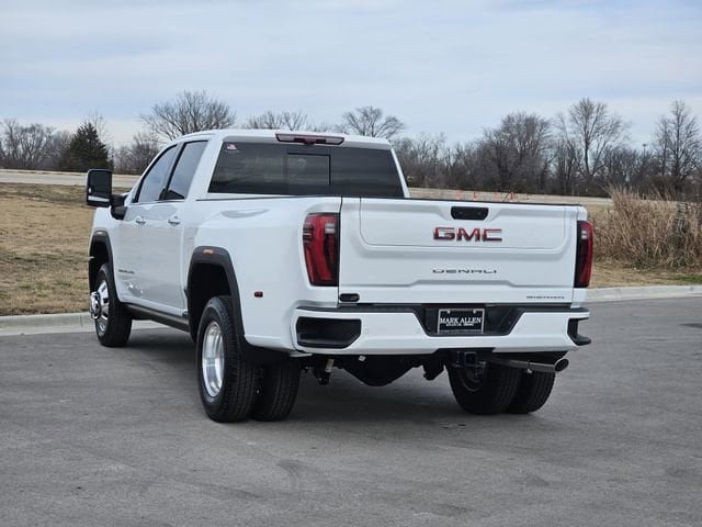 New 2026 GMC Sierra 3500 Denali w/ Denali Reserve Package AWD/4WD image 3