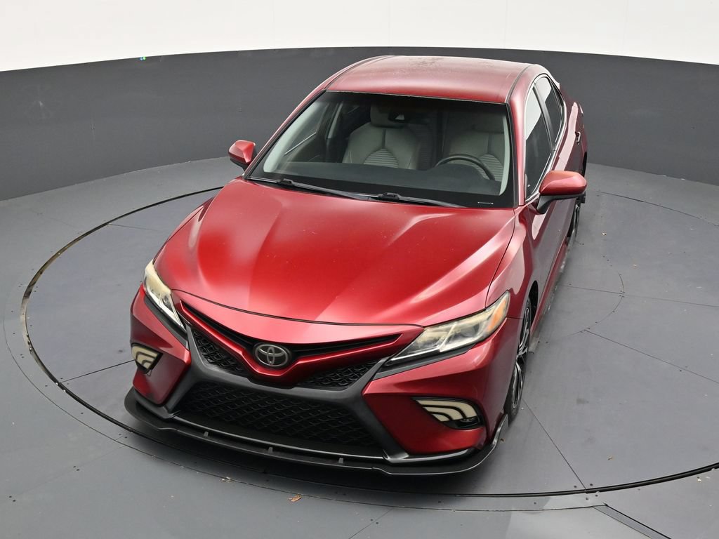 Used 2018 Toyota Camry SE FWD image 19