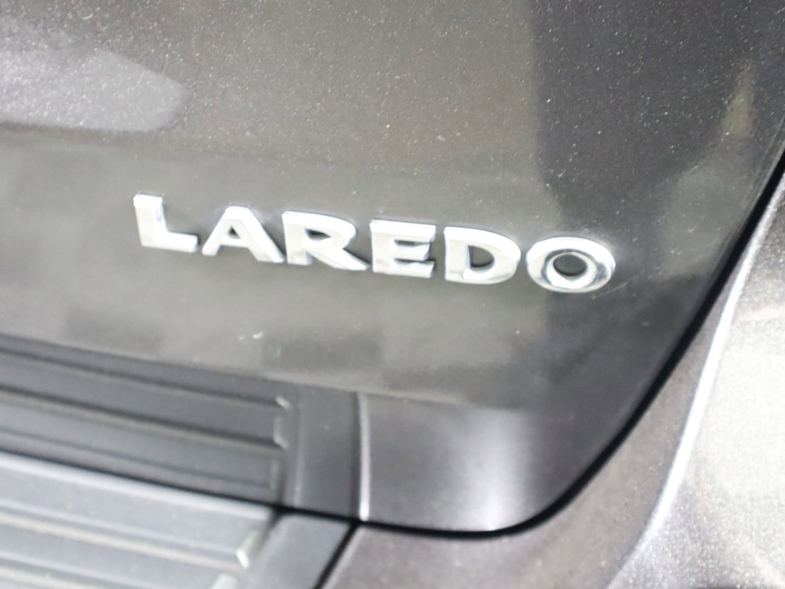 Used 2021 Jeep Grand Cherokee Laredo X AWD/4WD image 9