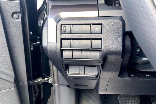 Certified 2025 Toyota 4Runner SR5 AWD/4WD image 36