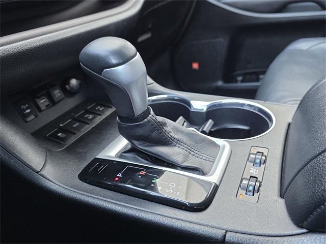 Used 2019 Toyota Highlander Limited image 25