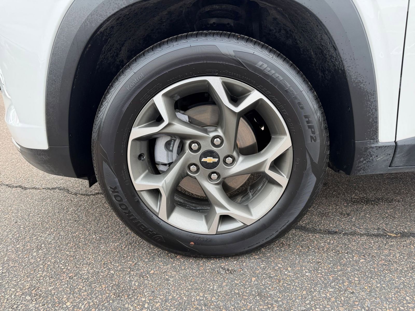 Used 2025 Chevrolet Trax LT image 28